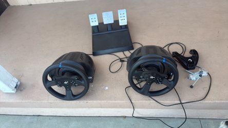 Steering wheels with pedals