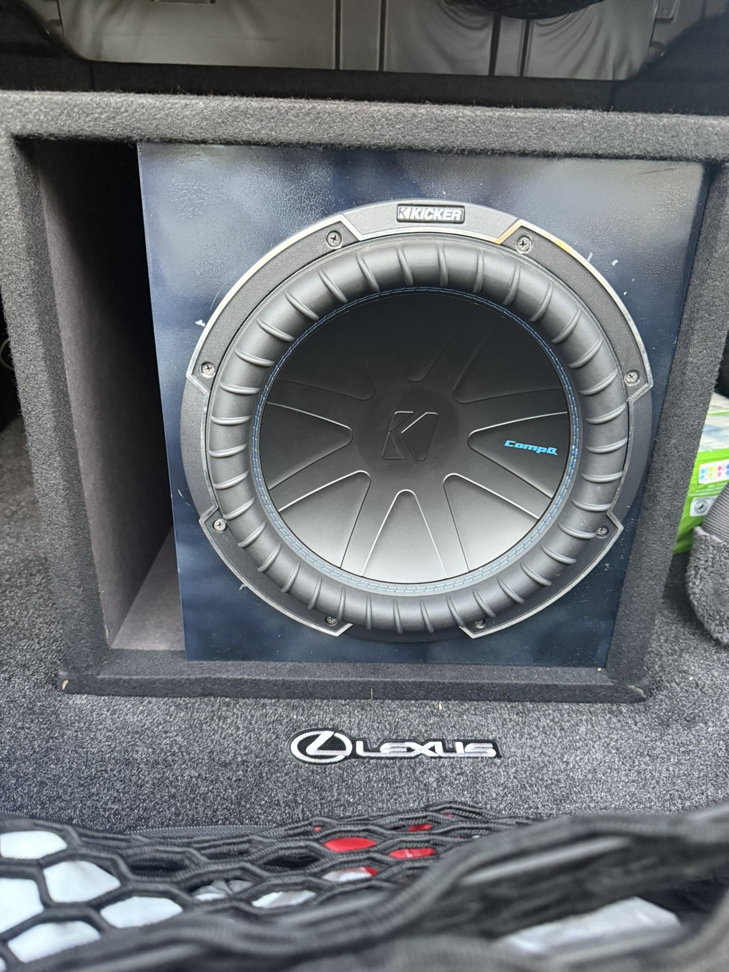 KICKER COMP Q and PIONEER 1200 WATT MONO AMP