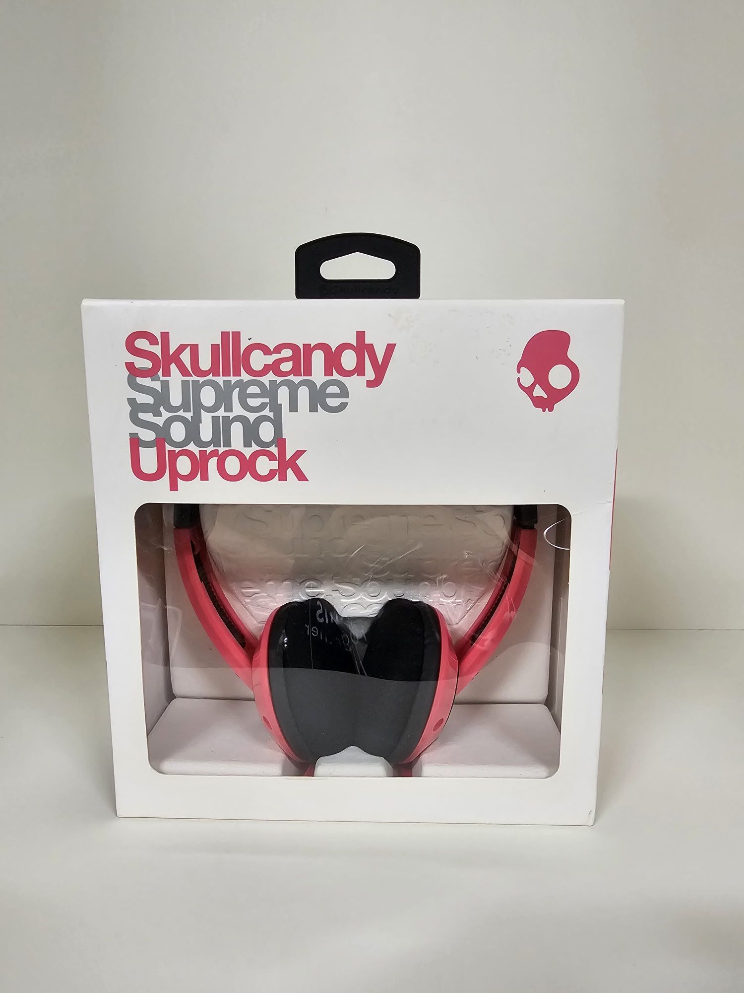 Lot of 4 Brand New Skullcandy Supreme Sound Uprock Headphones in Pink 