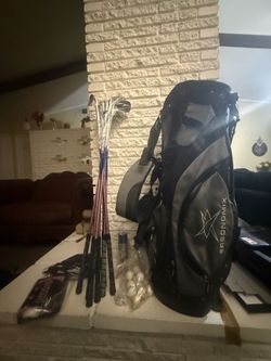 Wilson golf set double capacity design Includes: Set of 7 golf club Wilson 7 Wilson 5 Wilson 6 Wilson 9 Wilson S Wilson p Wilson 8 12 ultimate nitro g