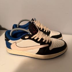 Travis Scott Jordan 1 Low 
