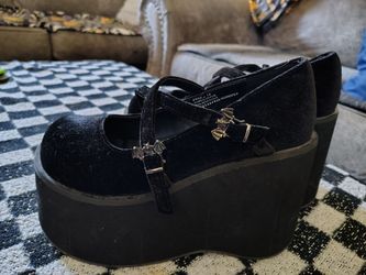 Black Velvet Platform Mary Jane Shoes