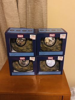 Old Time Pottery Deluxe Solar Rock Lights - Set of 4