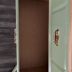 Beautiful Refurbished Bedroom Set