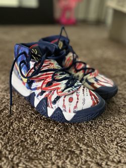 Kyrie Irvin Size 7