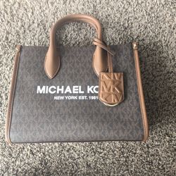 SMALL MICHAEL KORS BAG & WALLET