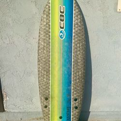 Surfboard 5’8