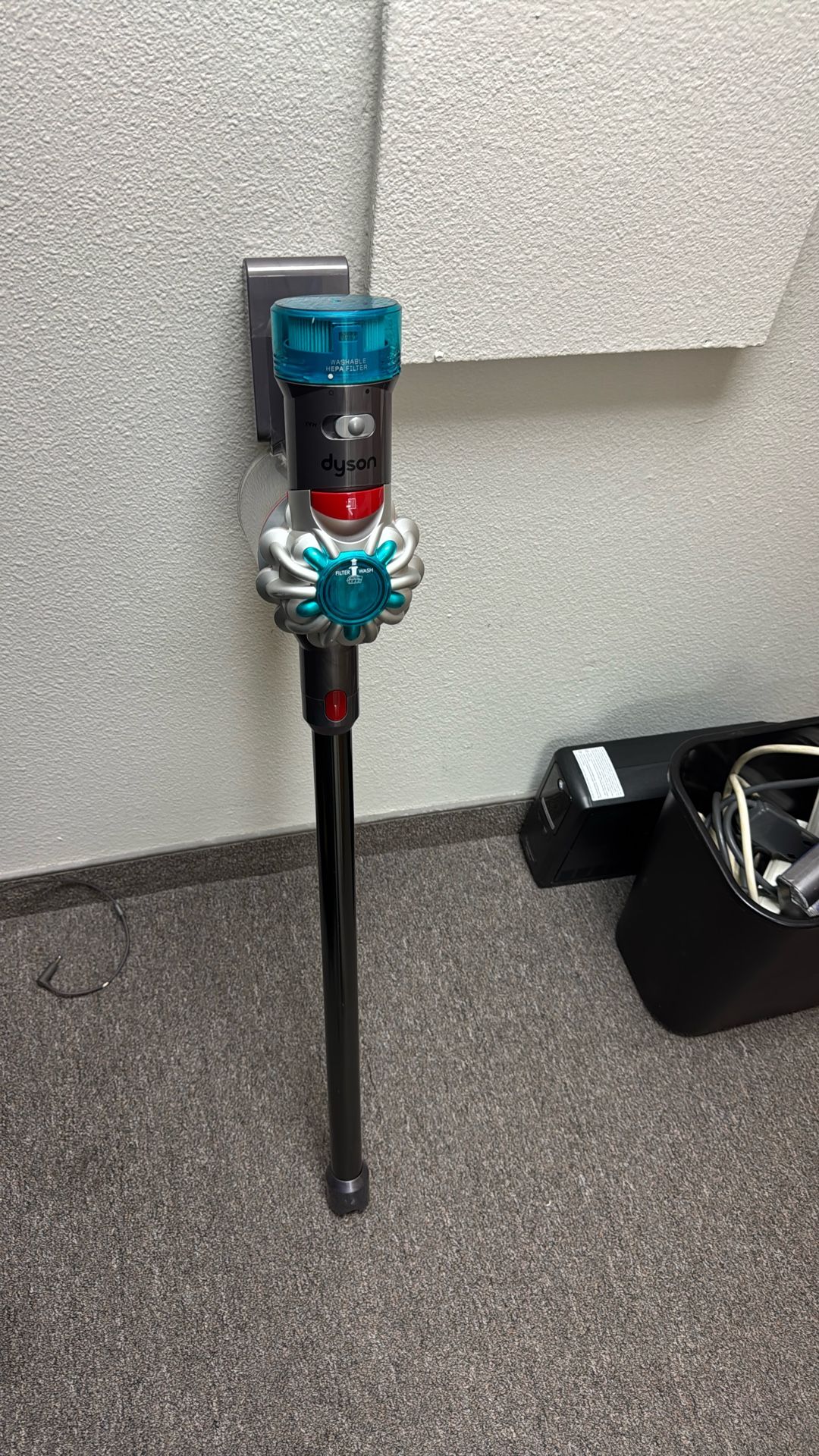 Dyson Vacuum, Missing Lower Head Unit