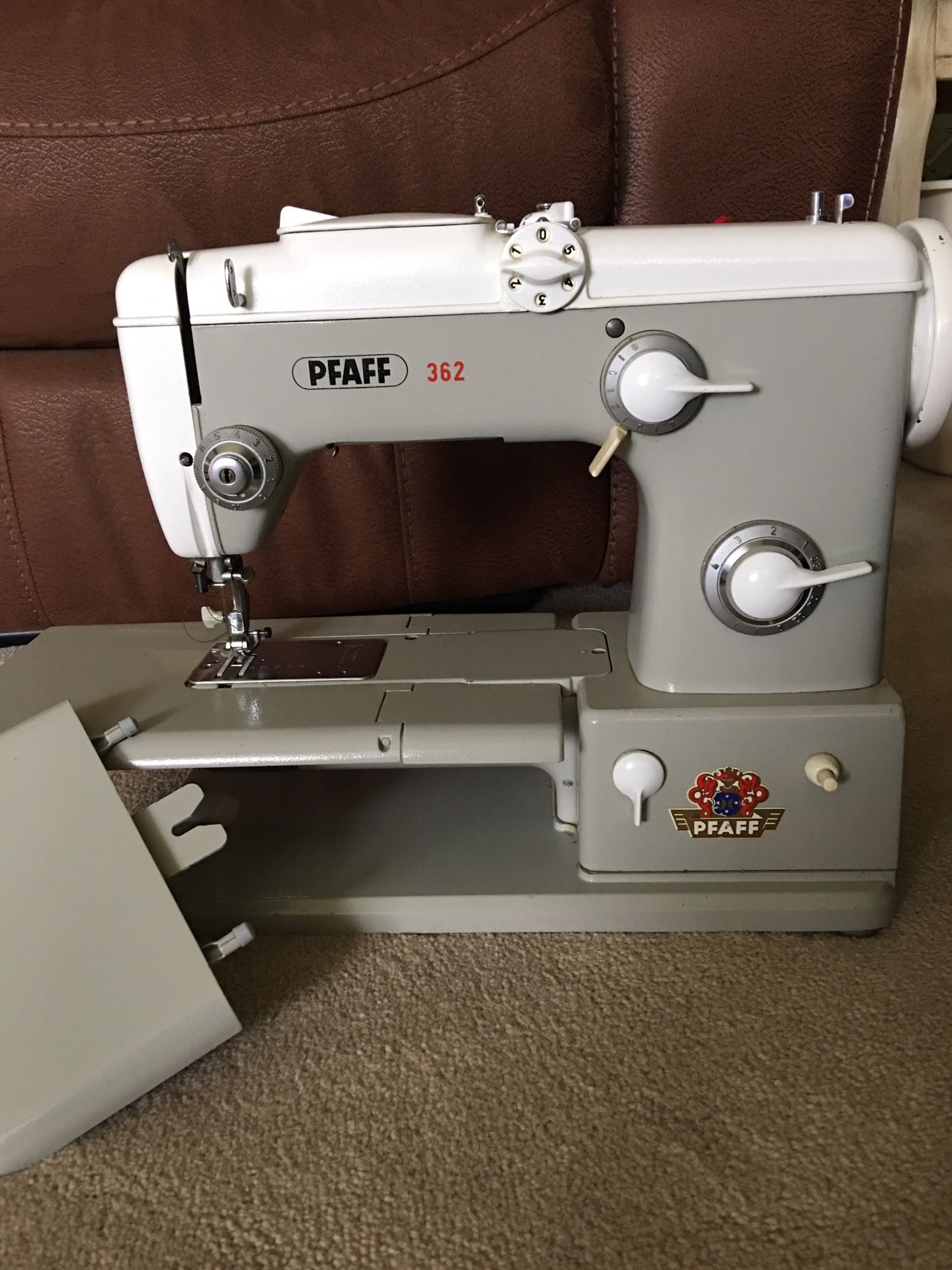 Pfaff 362 sewing machine with case