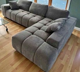 New sectional in box 📦 998