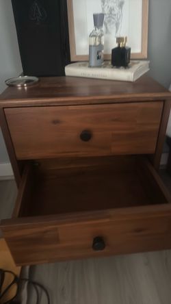 Side table/night stand