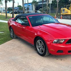 Ford Mustang 2010 Convertible 