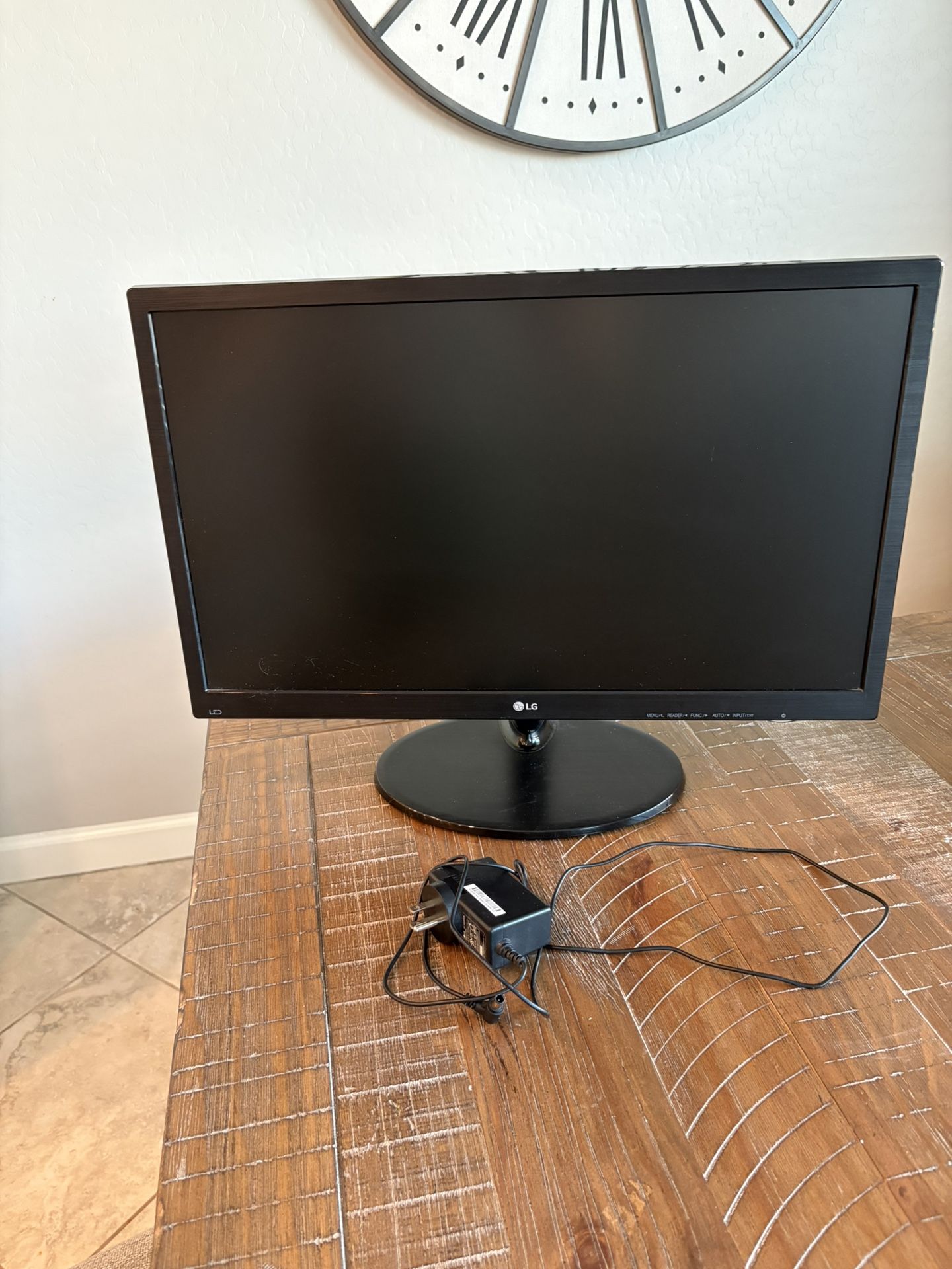 LG Computer Monitor 24 inches