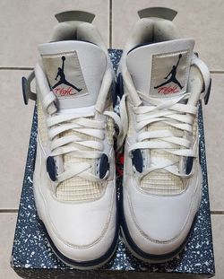 Jordan 4 Midnight Navy Size 10.5