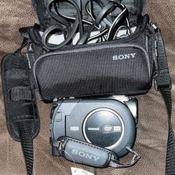 Sony DCR-DVD308 DVD Camcorder, 25x Optical/2,000x Digital Zoom, 1 Megapixel Advanced HAD 1/6" CCD, Color Viewfinder, 2.7" LCD Screen