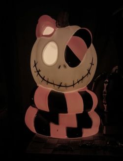 Jack skellington lamp