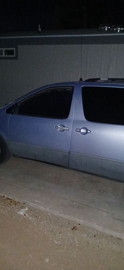 1999 Toyota Sienna