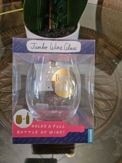 Jumbo Wine glass 👀READ BELOW ⬇️ BUENA PARK ✅️