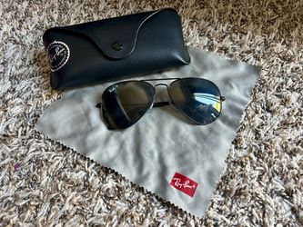 Authentic Ray-Ban Aviator Large Metal Sunglasses | Model: RB3025 | Size: 58□14 | Black Case Included
