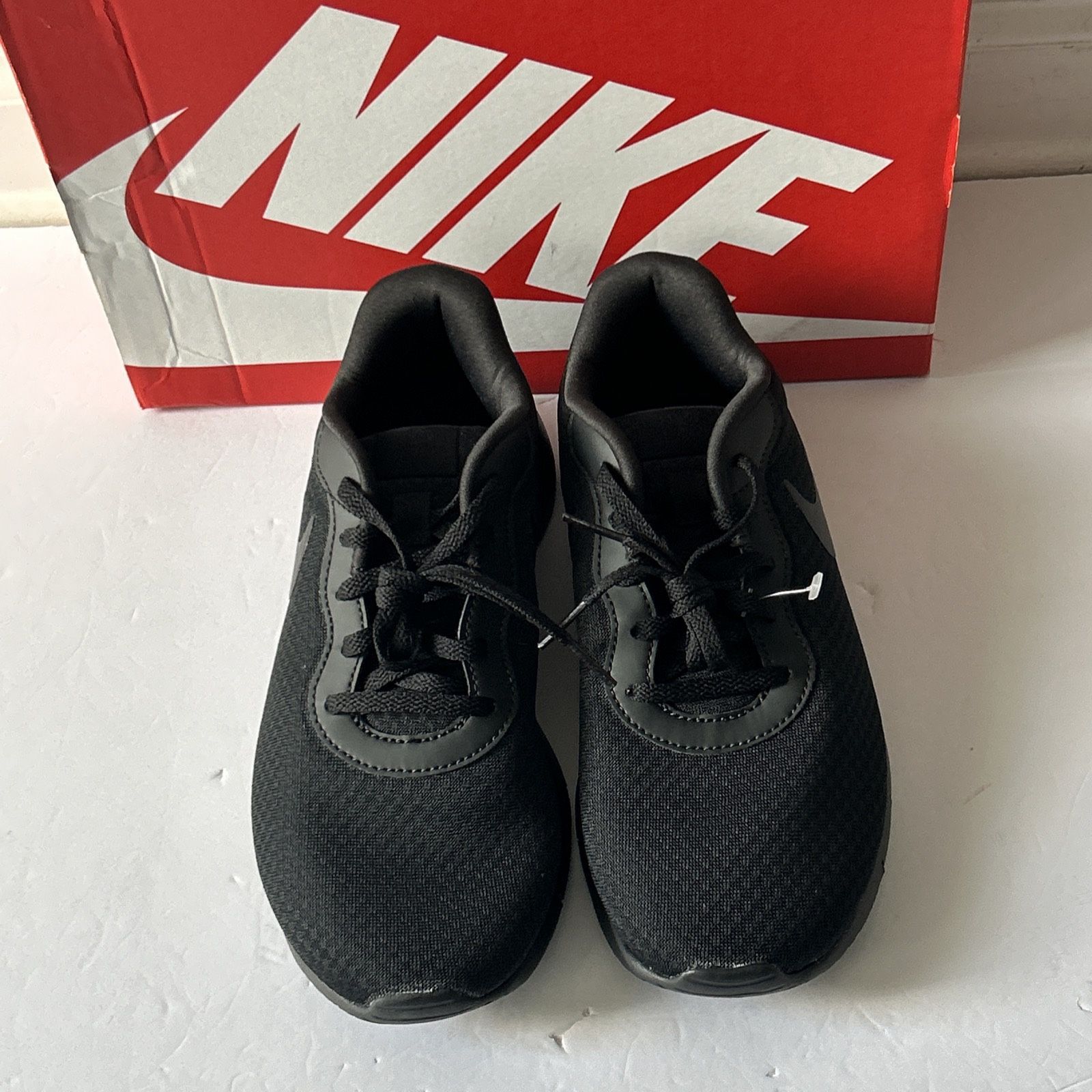 Nike Big Boy Sneakers Shoes color- Black Size 6Y New DX9041-002