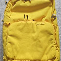 Brevite Jumper camera backpack