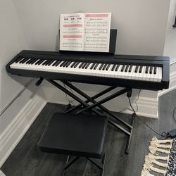 Yamaha P71 Keyboard + Seat And Stand