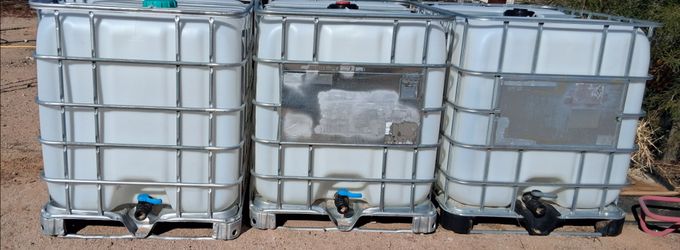 Water tote tanks 275 gallons