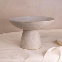 Shelf & Nook Ceramic Pedestal Bowl – Large Decorative Footed Bowl for Fruit, Keys, Entryway Table, Kitchen Island Centerpiece – Off-White Matte Stonew