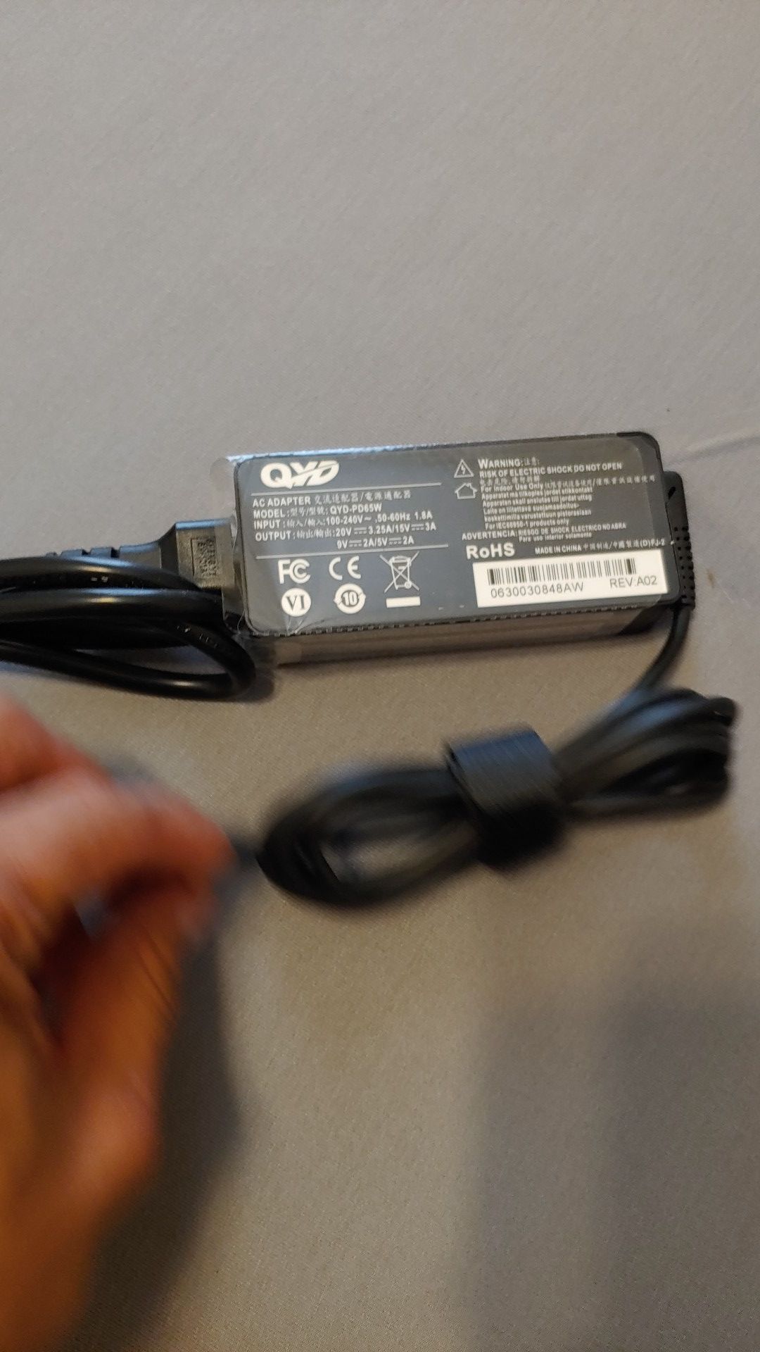 QYD 65W USB Type-C PD Laptop-Charger and cellphones