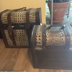 Wood 🪵 &faux Leather Boxes 