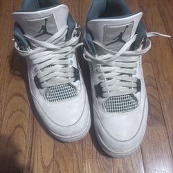 Nike Air Jordan 4 Retro