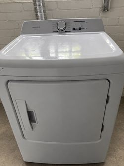 Insigniaâ„¢ - 6.7 Cu. Ft. Electric Dryer with Sensor Dry - White