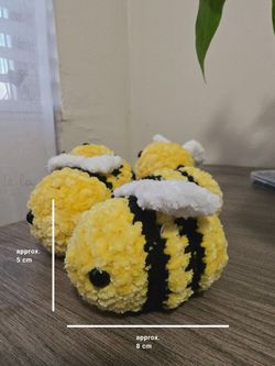 4 sets of bee