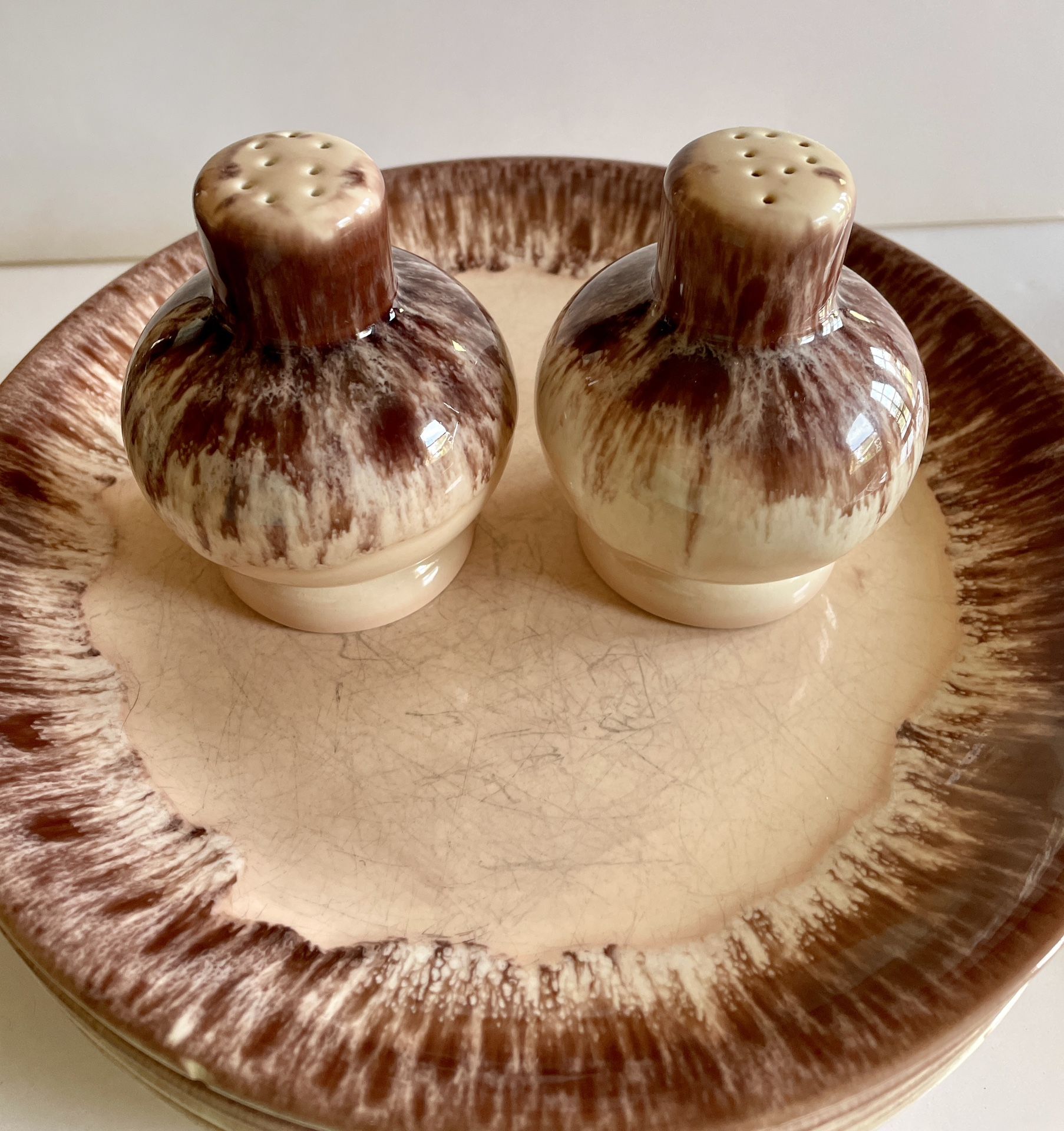Vernonware “California Shadow” Dinner Plates And Salt & Pepper
