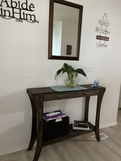 New Consolé Table