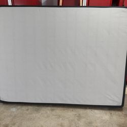Sealy Queen Box Spring Mattress 