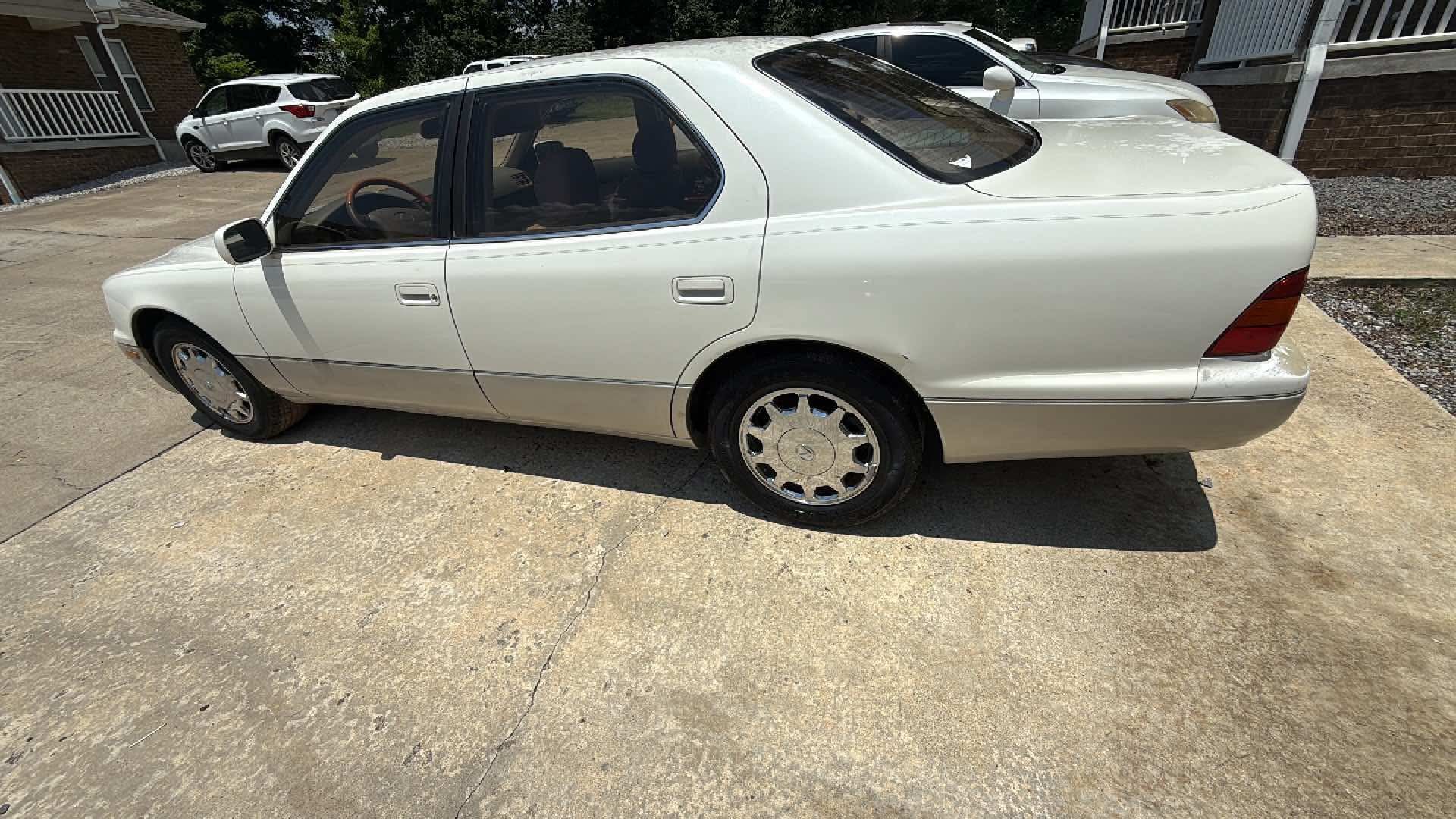 1998 Lexus LS 400