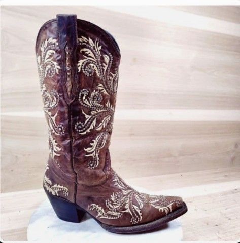 Lucchese Bootmaker "Angelina" Western Boot Women 8.B Burgundy Flower Cowboy Snip Toe
WESTERN BOOTS 


