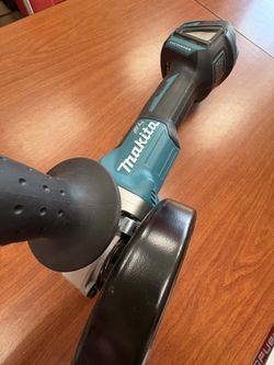 Makita new Grinder 41/2"-5"18v Brushless