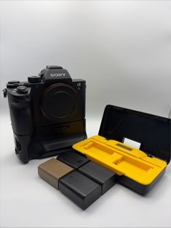 Sony A7S II Camera Body w/ Battery Grip + 4 Batteries