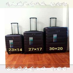 Growing Luggage System Expands When You Need It four team