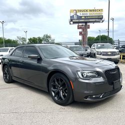 2022 Chrysler 300 S