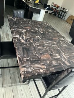 Kitchen table /chairs