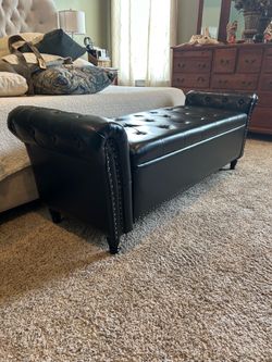 Bedroom storage bench