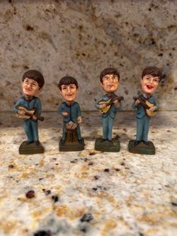 Vintage 1964 Beatles bobblehead cake toppers