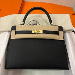 Hermes Kelly 25 in epsom leather.