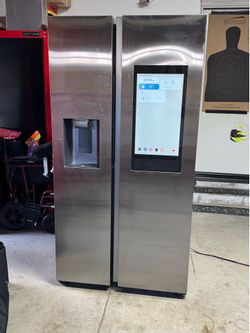 Samsung Fridge with Family Hub - For Parts!