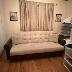 Couch / Futon