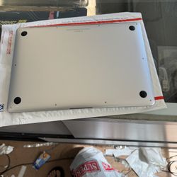  ⸻  Apple MacBook Air 13” M1 (2020) A2337 – 8GB RAM – 256GB SSD – Space Gray – macOS 26.3