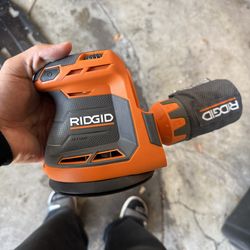 Ridget 18v orbital sander